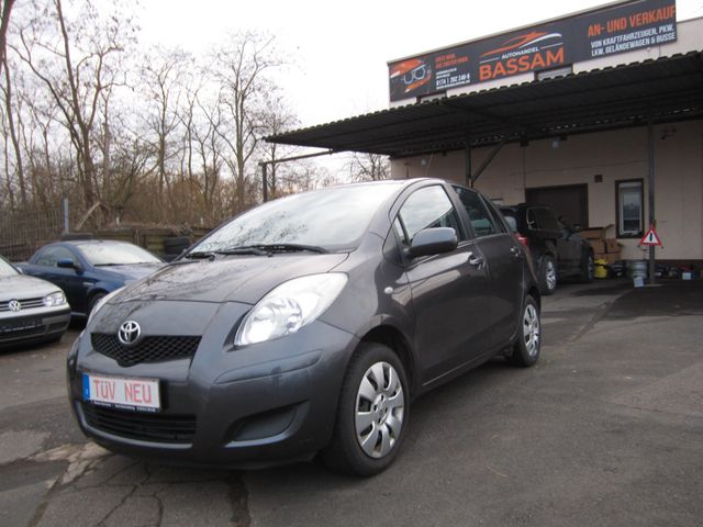 Toyota Yaris 1,0-l-VVT-i Cool 1 HAND TÜV ÖLSERVICE NEU