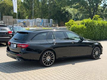 Mercedes E 200 - 12