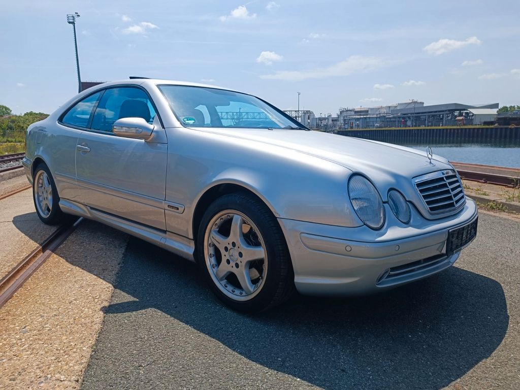 Mercedes-Benz CLK 320