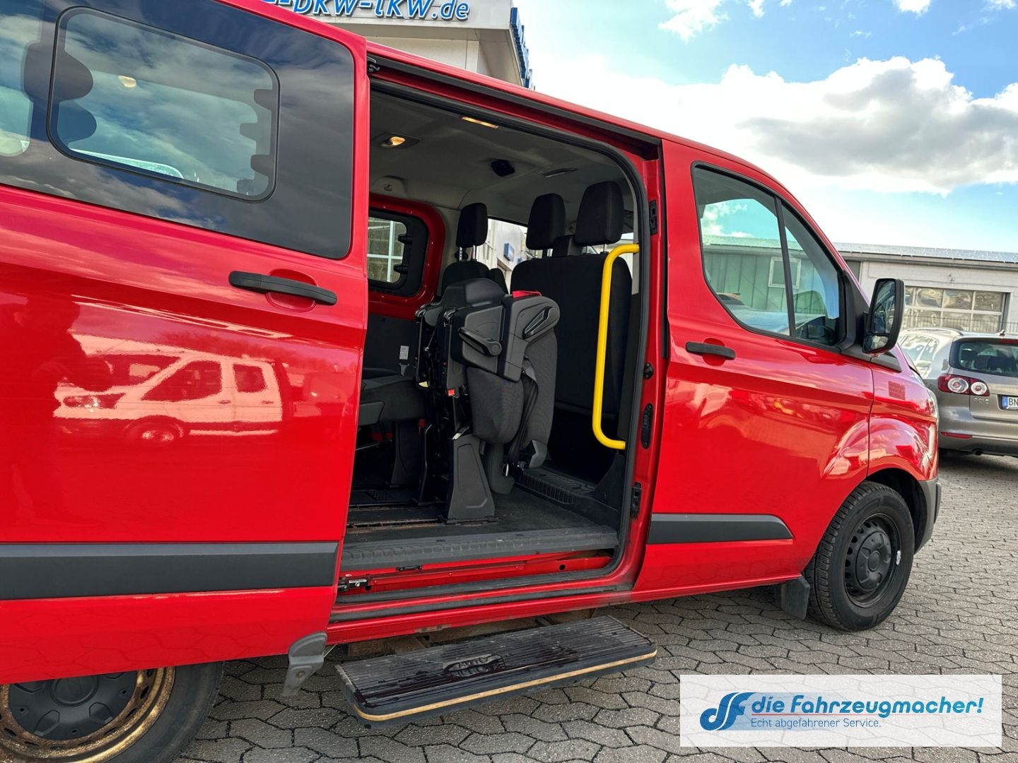 Fahrzeugabbildung Ford Transit Custom Kombi 300 L1 2.2 TDCi *1415