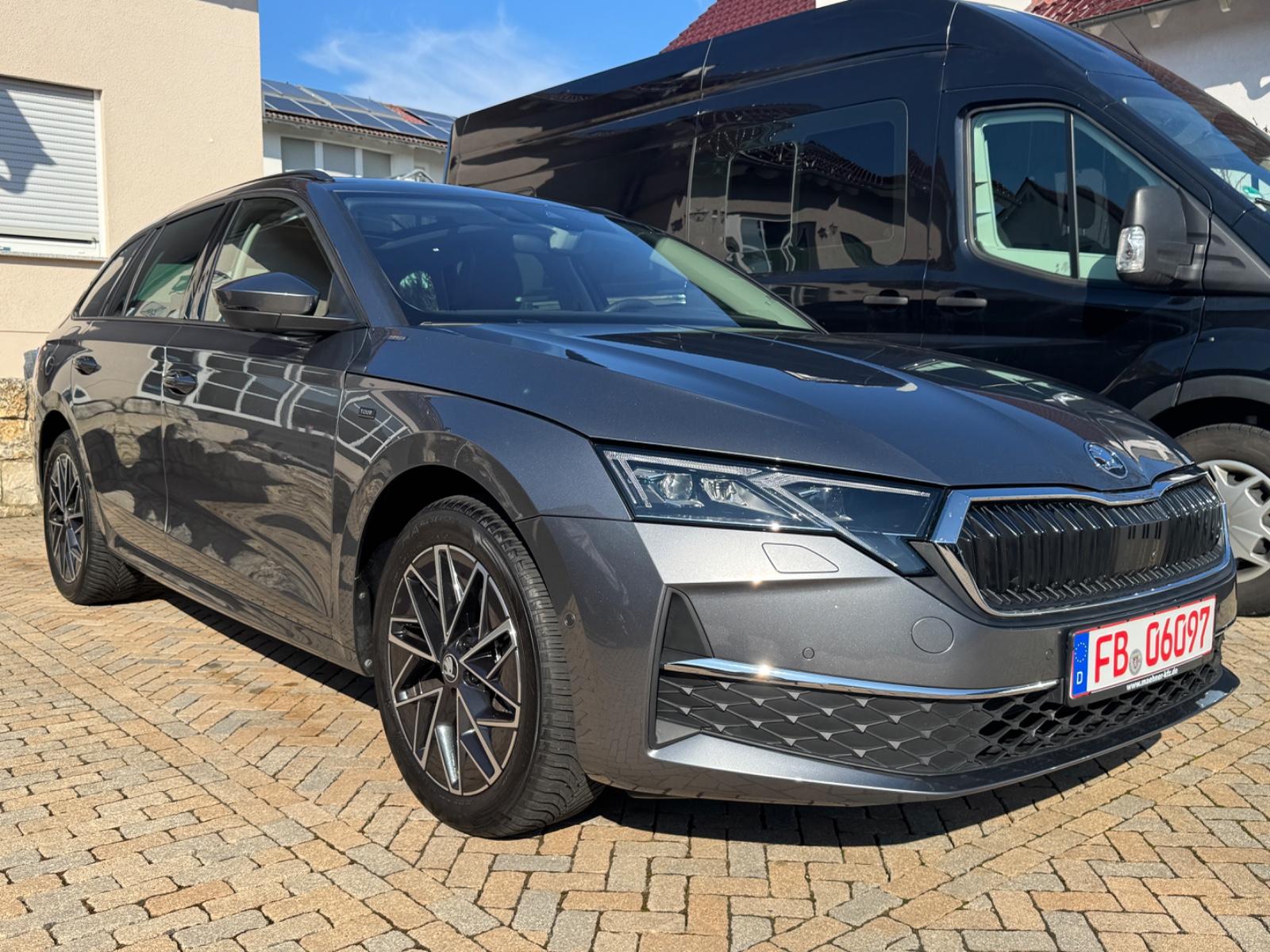 Skoda Octavia Combi 2.0TDI 110 kW-Pano-360°-ACC-Headup