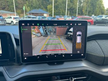 Skoda Kodiaq 1.5 TSI mHEV 110 kW Matrix AHK Kamera