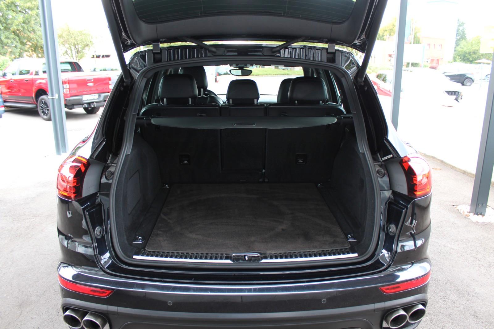 Porsche Cayenne S Diesel 1.Hand*21 Zoll*Bose*14-Wege*ACC