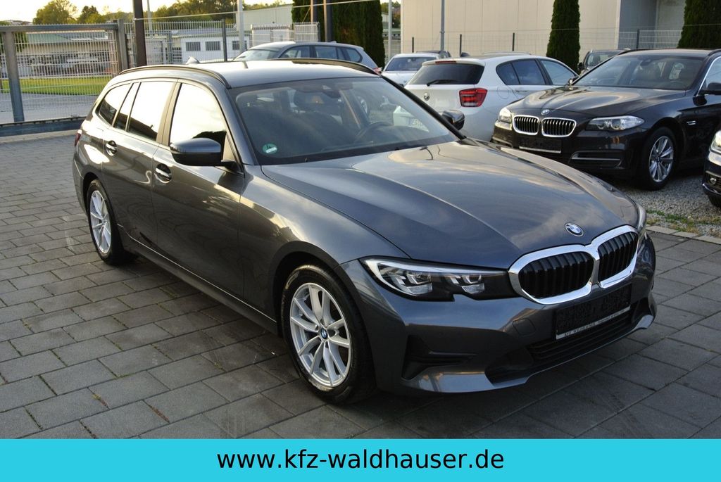Image of BMW 320