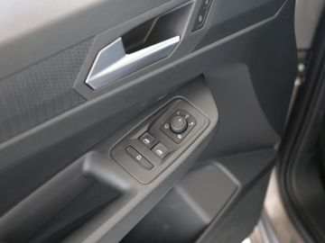 Volkswagen Caddy 2.0TDI DSG STYLE NAV PRO STANDH PANO 7SITZ