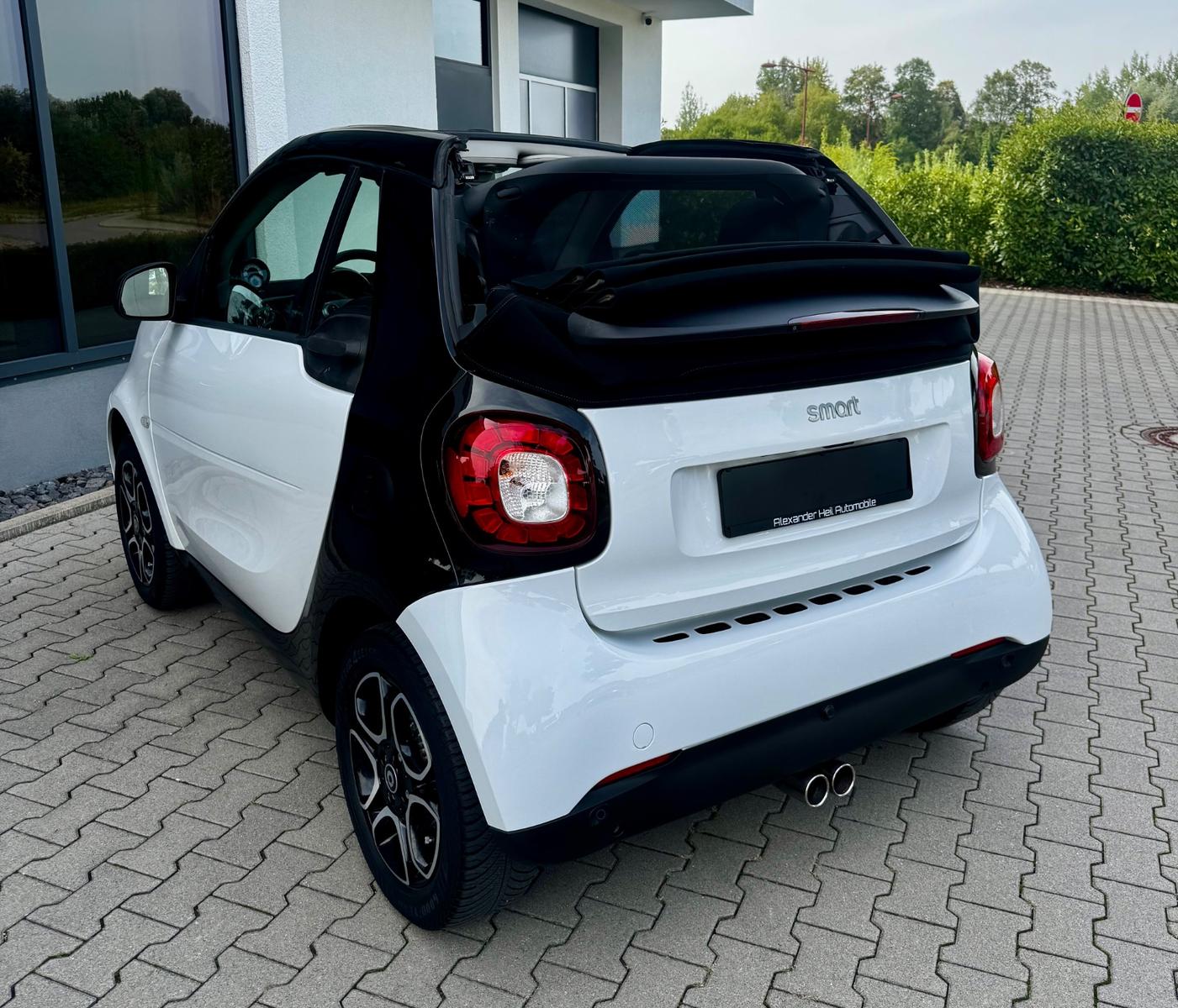 Smart ForTwo Cabrio*AUTOMATIK*NAVI*SHZ*LED*PDC*KLIMA*