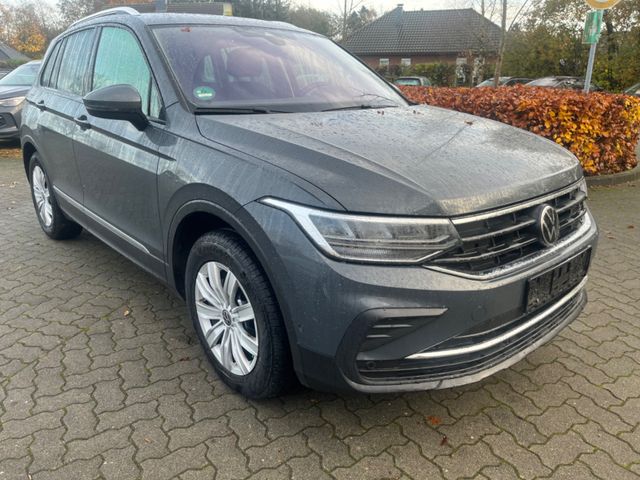 Volkswagen Tiguan Life Active DSG/Panorama+Head-Up-Kamera