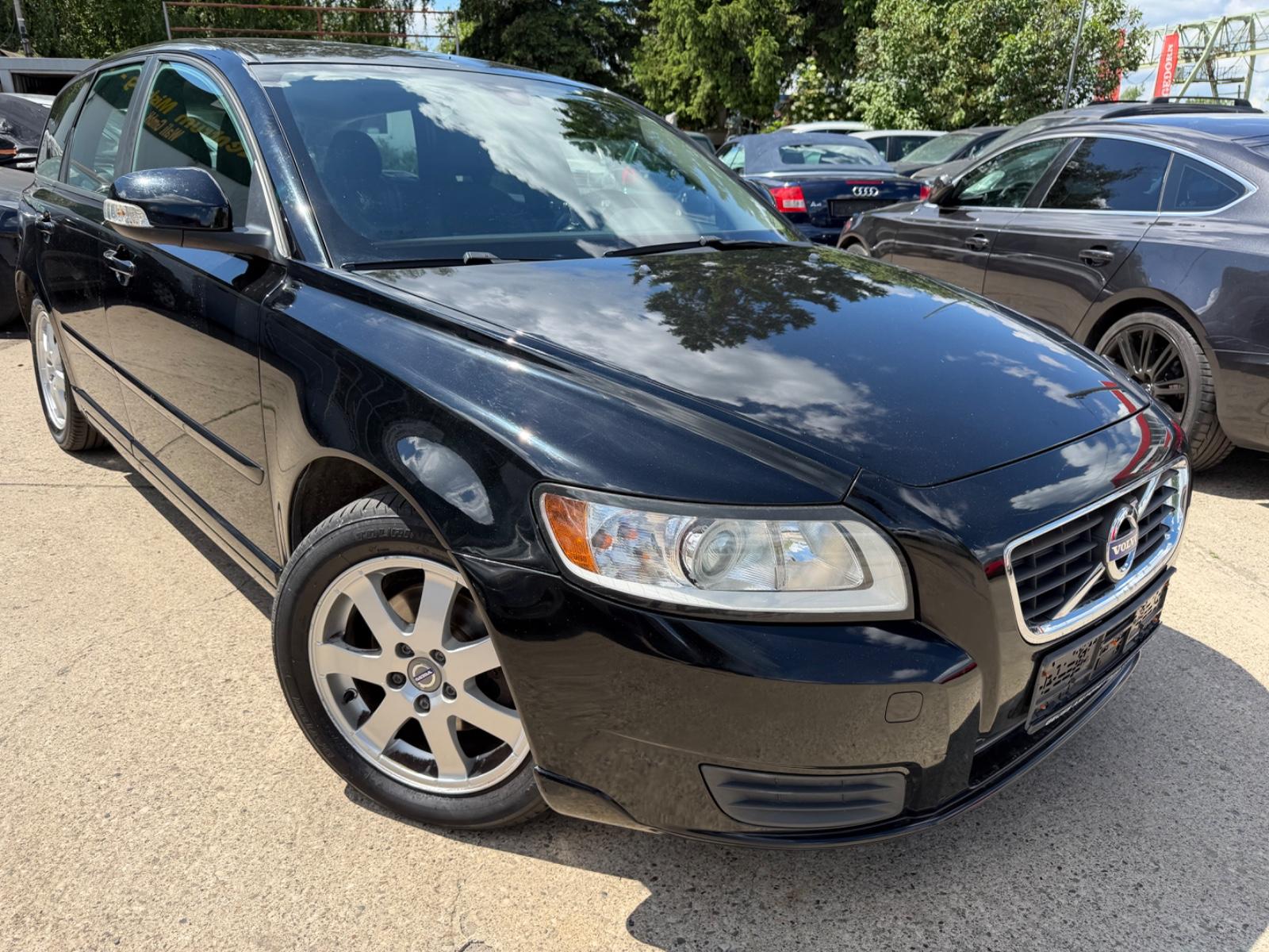 Volvo V50 Kombi 1.6 D Drive Kinetic,TÜV NEU AHK