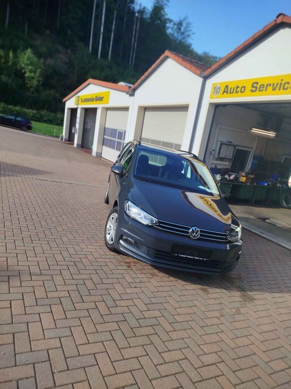 Image of Volkswagen Touran