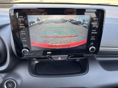 Fahrzeugabbildung Toyota Yaris 1.5 VVT-i Premiere AUTO 15 JAHRE GARANTIE