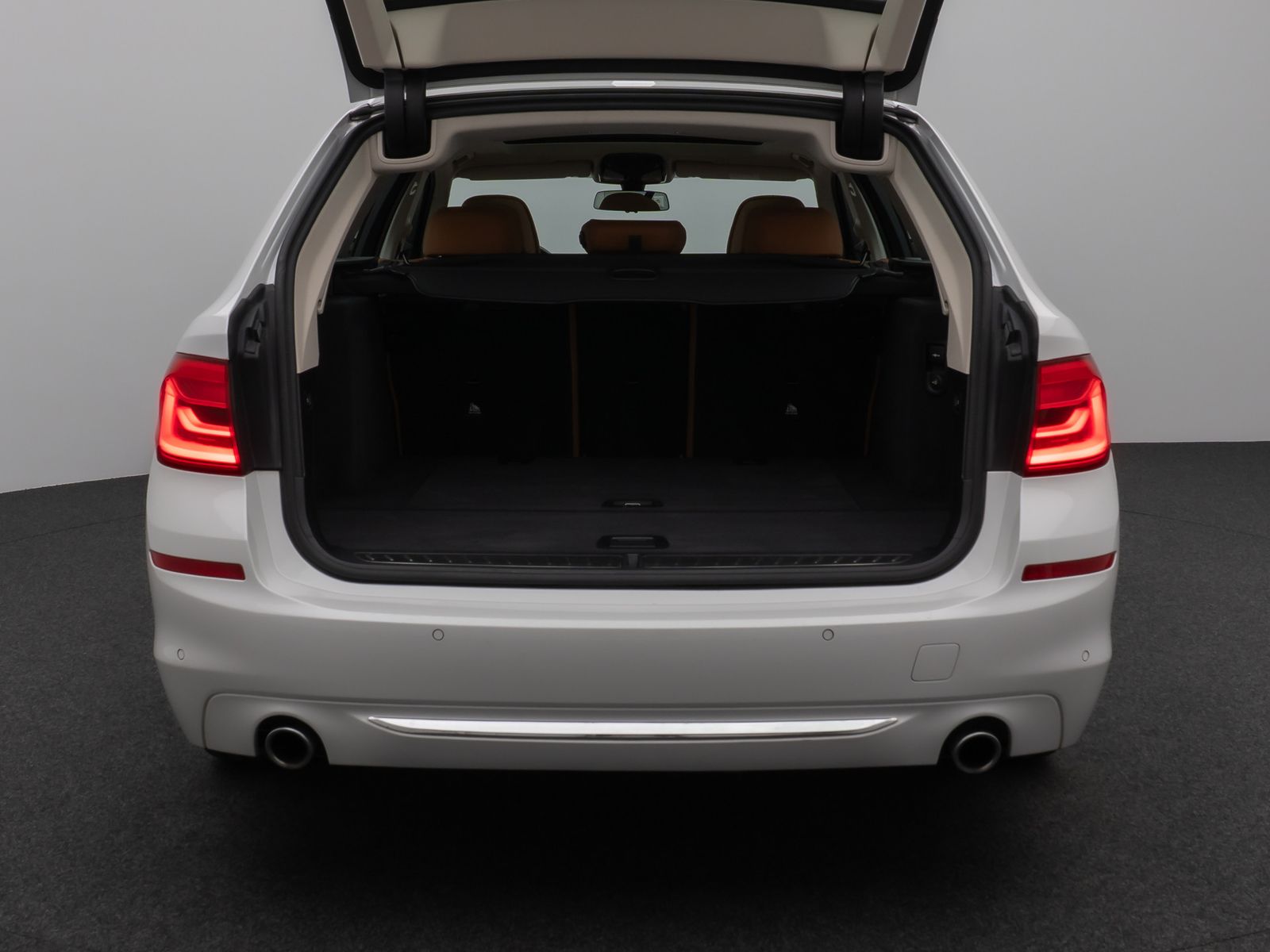 Fahrzeugabbildung BMW 530d xD Luxury Line Panorama Kamera HUD DAB HiFi