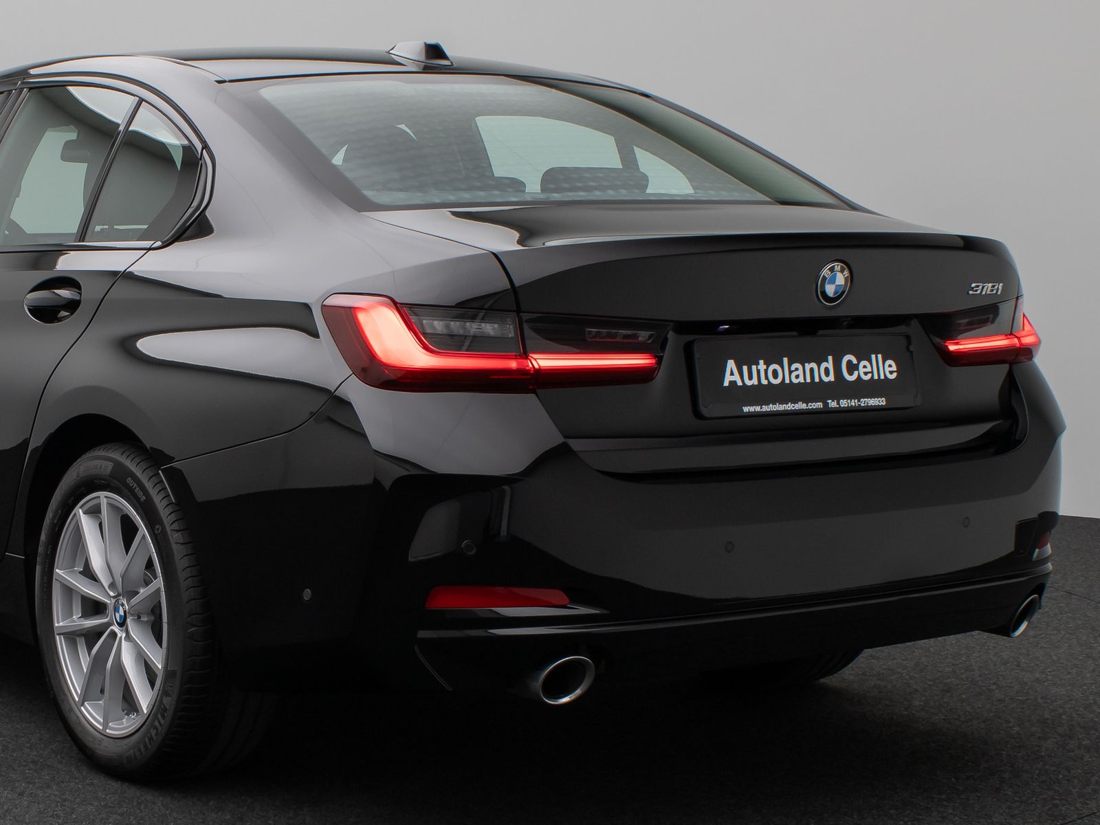Fahrzeugabbildung BMW 318i Kamera Widscreen DAB Alarm Sportlenkrad LED