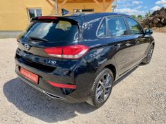 Fahrzeugabbildung Hyundai i30 1.0 AAC KAMERA SHZ ALLWETTER CARPLAY ALU