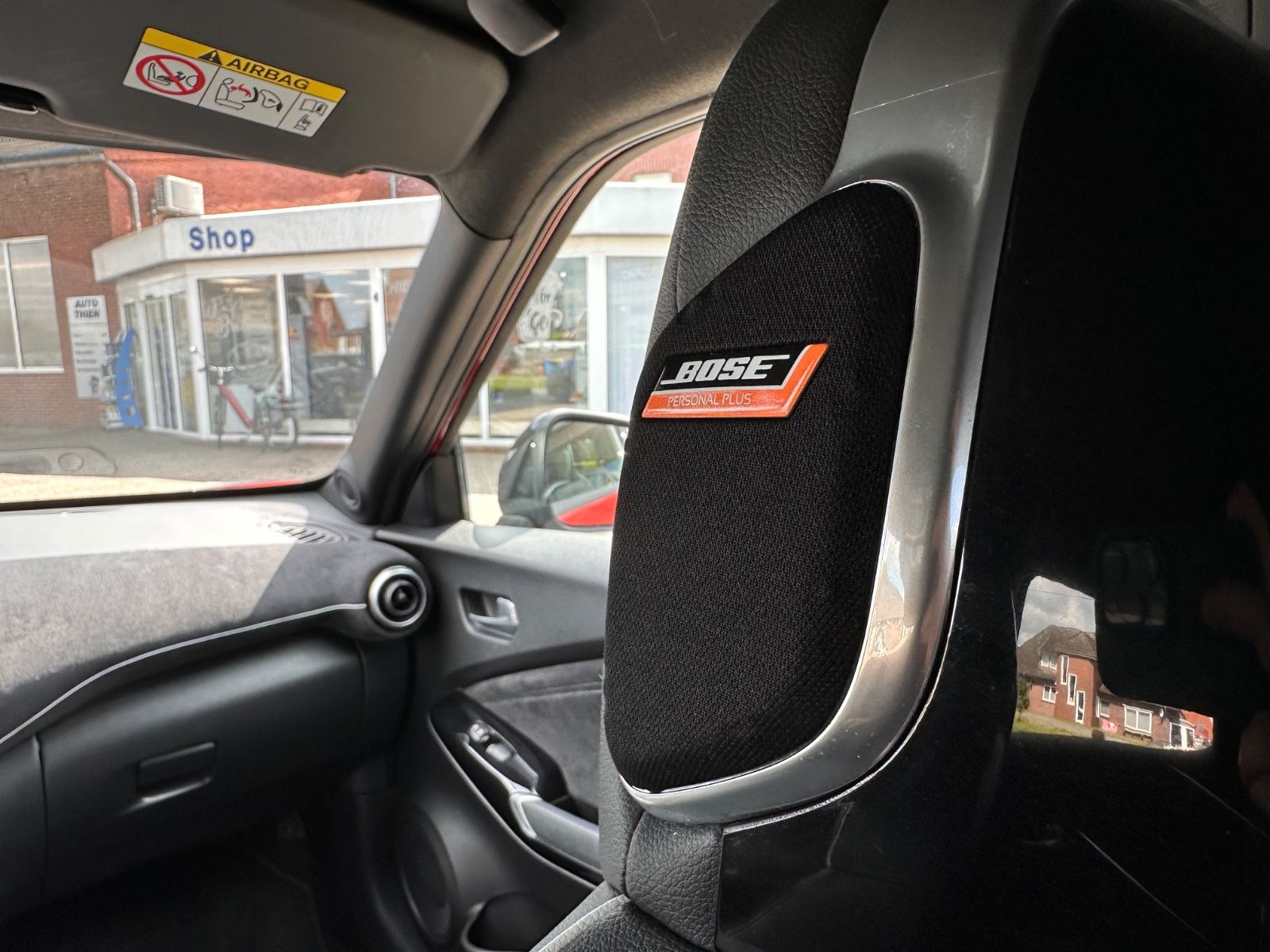 Fahrzeugabbildung Nissan Juke N-Design 1.0 DIG-T DCT Bose/LED/GRA/LM19"