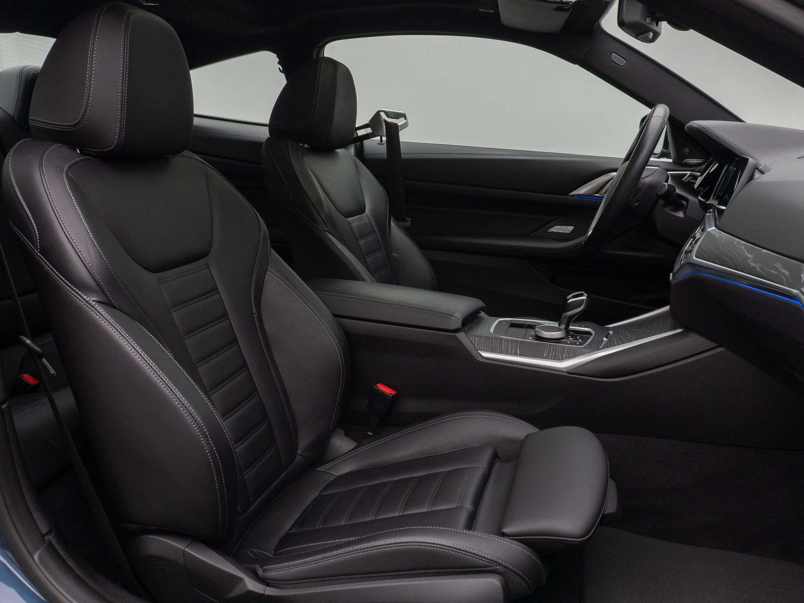 Fahrzeugabbildung BMW 420i Coupè Glasdach 360° DAB H/K Komfort Sport