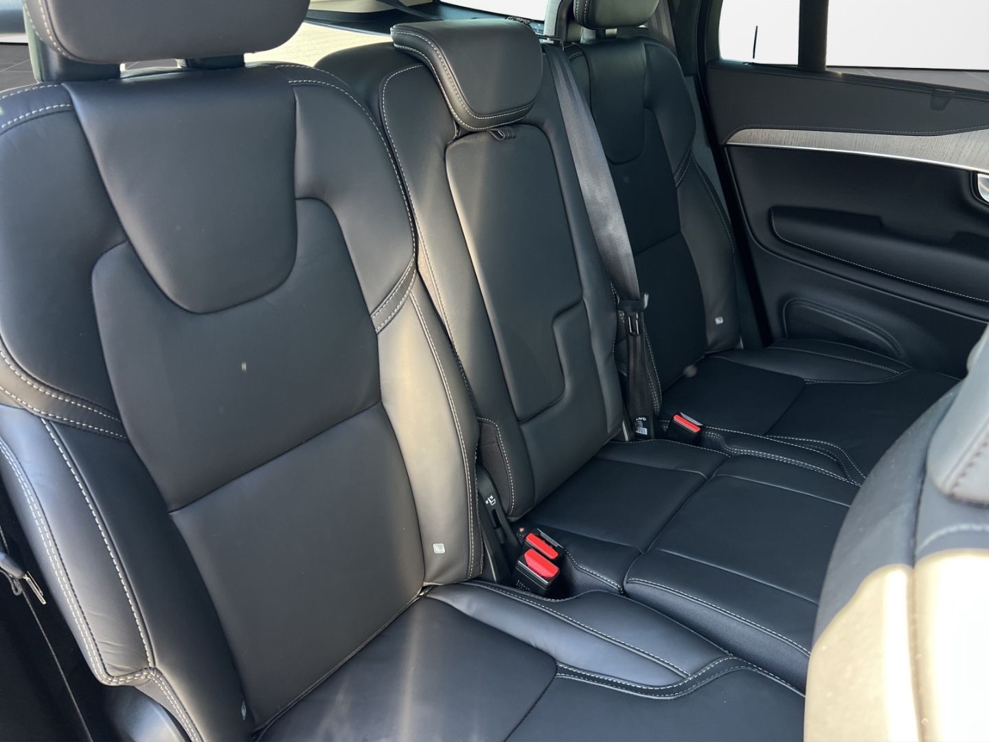 Volvo XC90 Ultra Dark Recharge Plug-In AWD 7-Sitzer foto 12