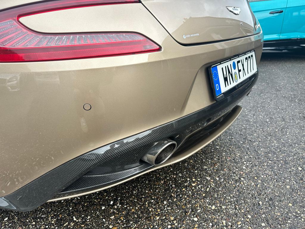 Aston Martin Vanquish