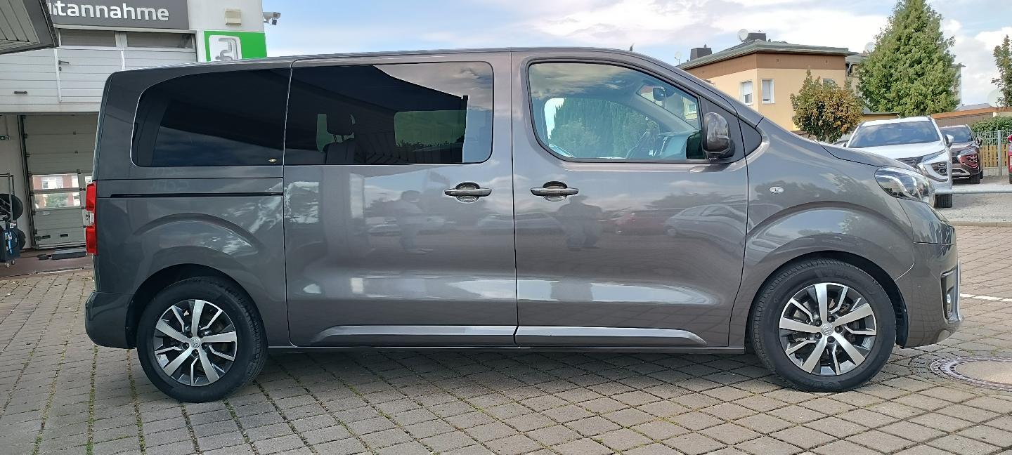 Toyota PROACE VERSO Executive Standheizung
