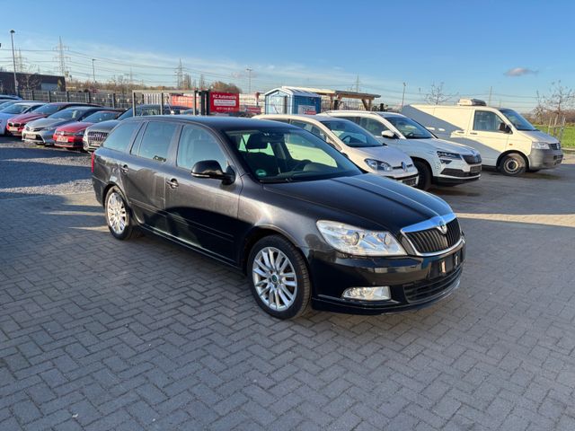 Skoda Octavia Combi Elegance*XENON**NAVI*PDC*