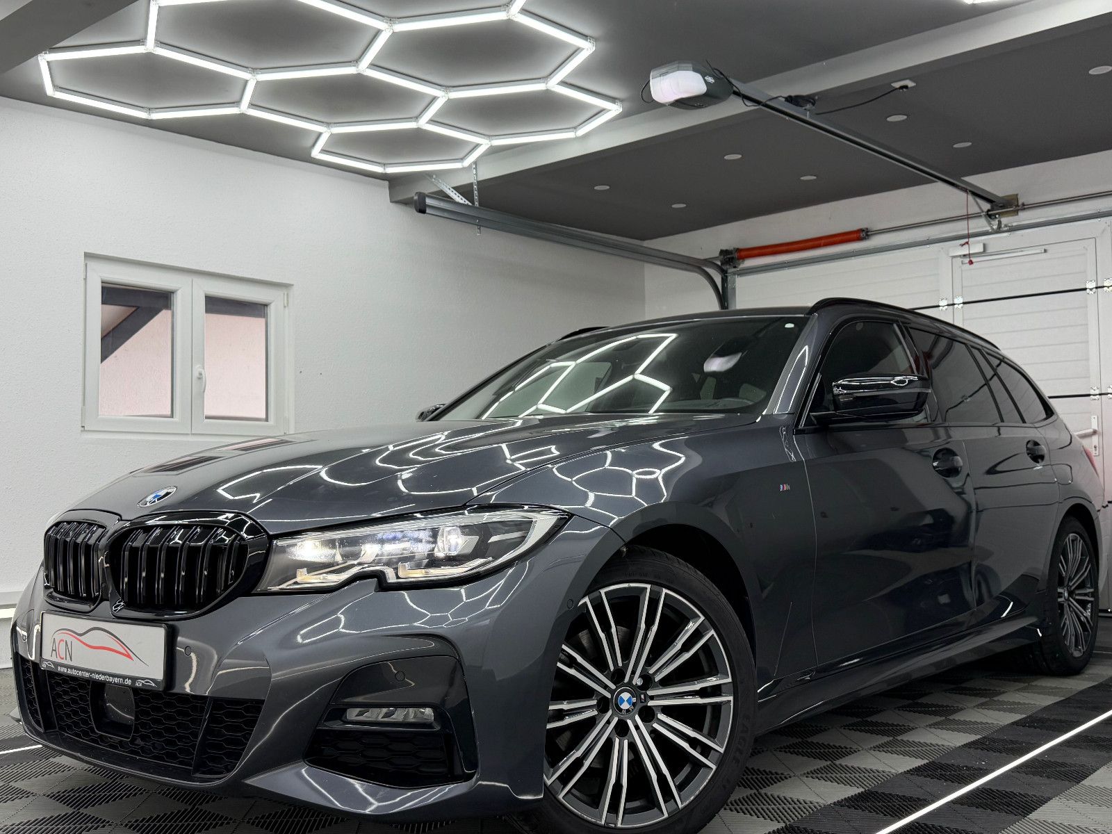 Fahrzeugabbildung BMW 320 d xDrive M SPORT/LED/HuD/H&K/AHK/ACC/VIRCO