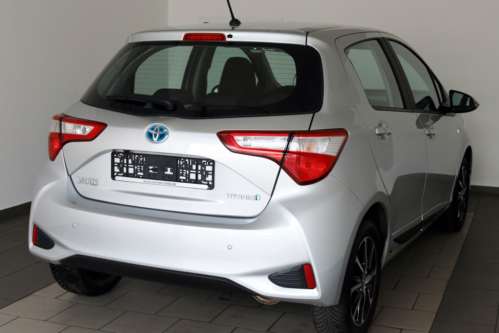 Fahrzeugabbildung Toyota Yaris Hybrid Team D Kamera,LM+Allwetterreifen