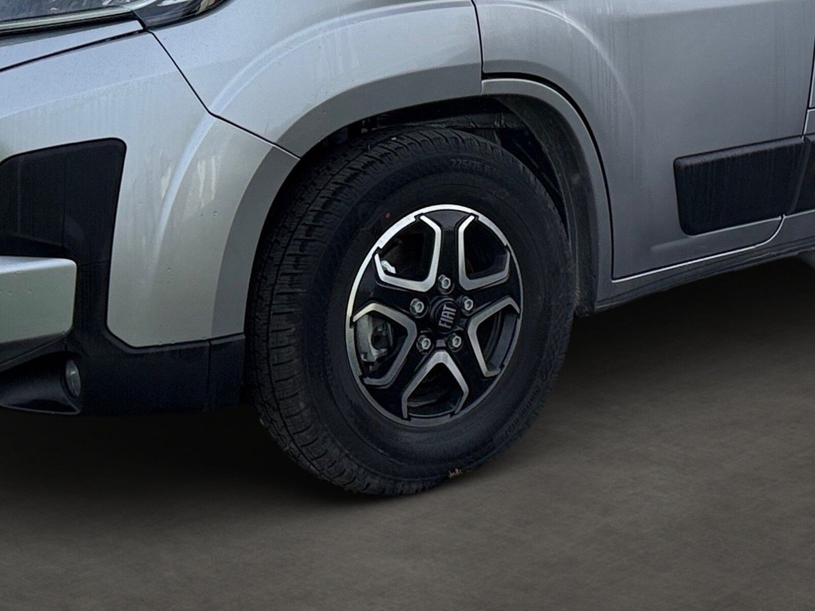 Fahrzeugabbildung Eura Mobil Van V 635 EB Automatik, Klimaauto., Solar, RFK