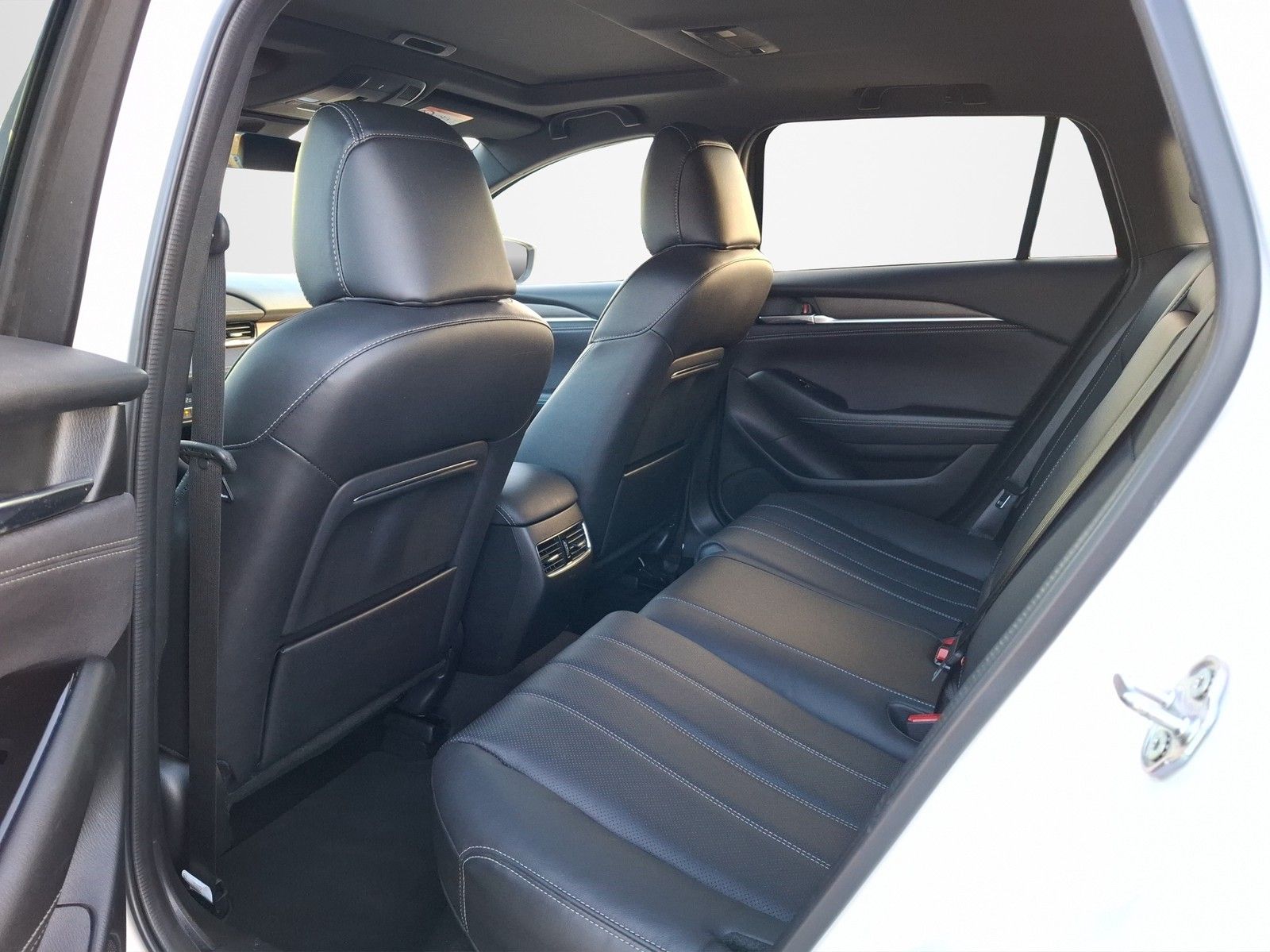 MAZDA 6 Kombi 2.5 Takumi AUTOMATIK / AHK / LEDER / SCH - Image 15