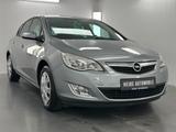 Opel Astra J Lim. Design Edition Ahk Klima - Opel Astra aus 2011: J