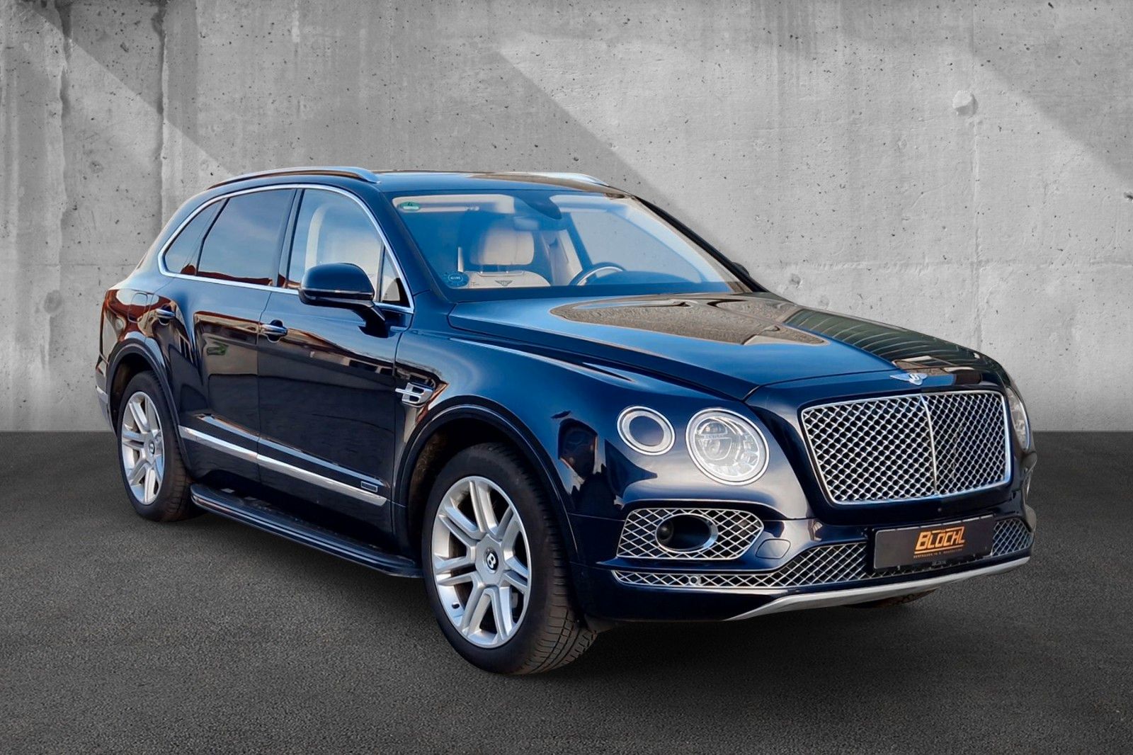Fahrzeugabbildung Bentley Bentayga V8 Diesel*Massage*AHK*Schiebedach*VOLL