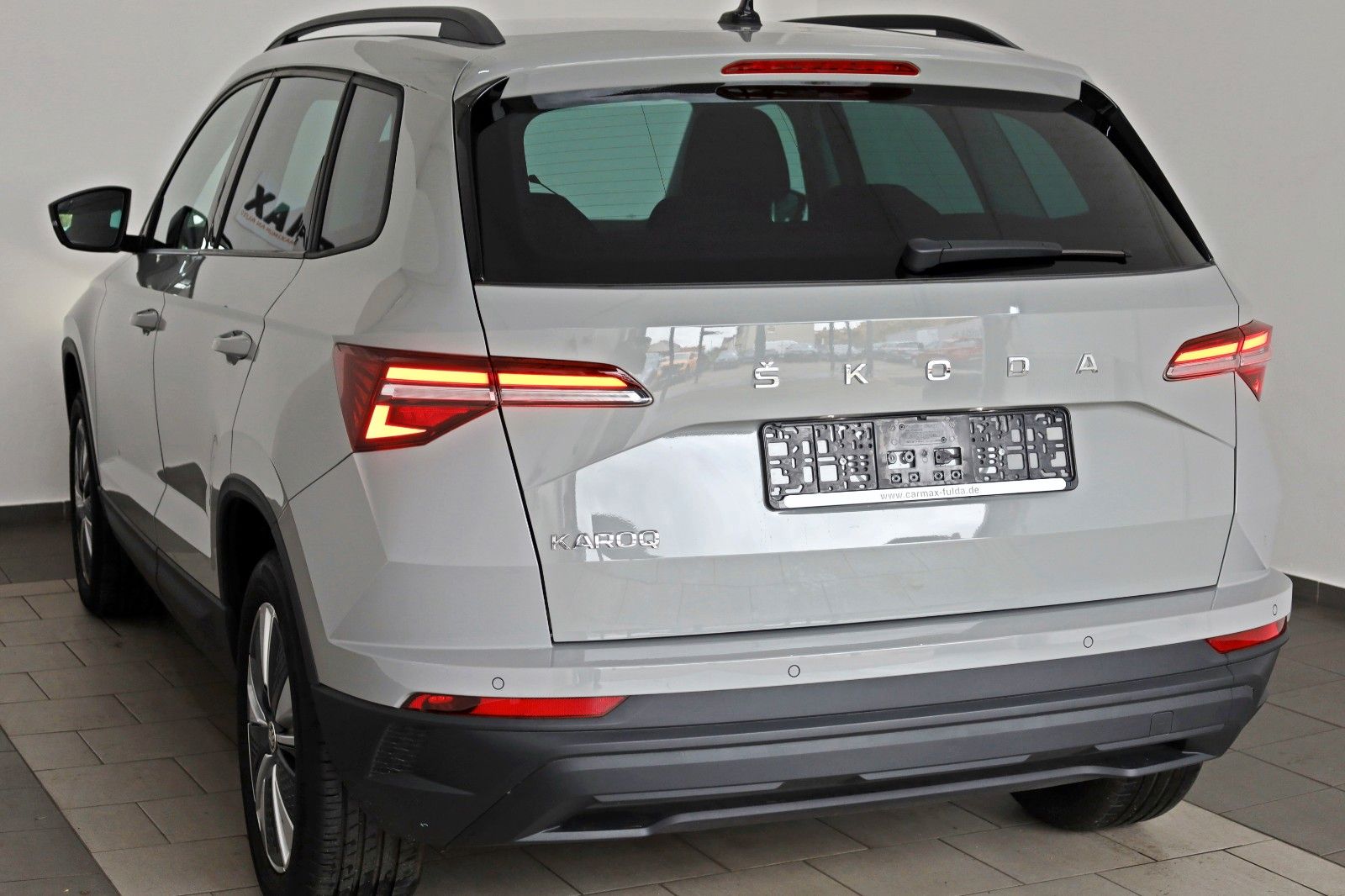 Fahrzeugabbildung SKODA Karoq Ambition,Navi,PDc,8 fach Alräder!