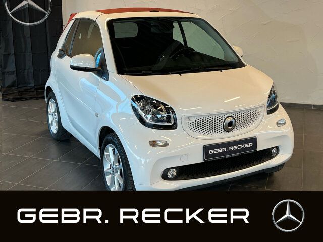 Smart smart fortwo cabrio 52 kW twinamic rotes Verdeck