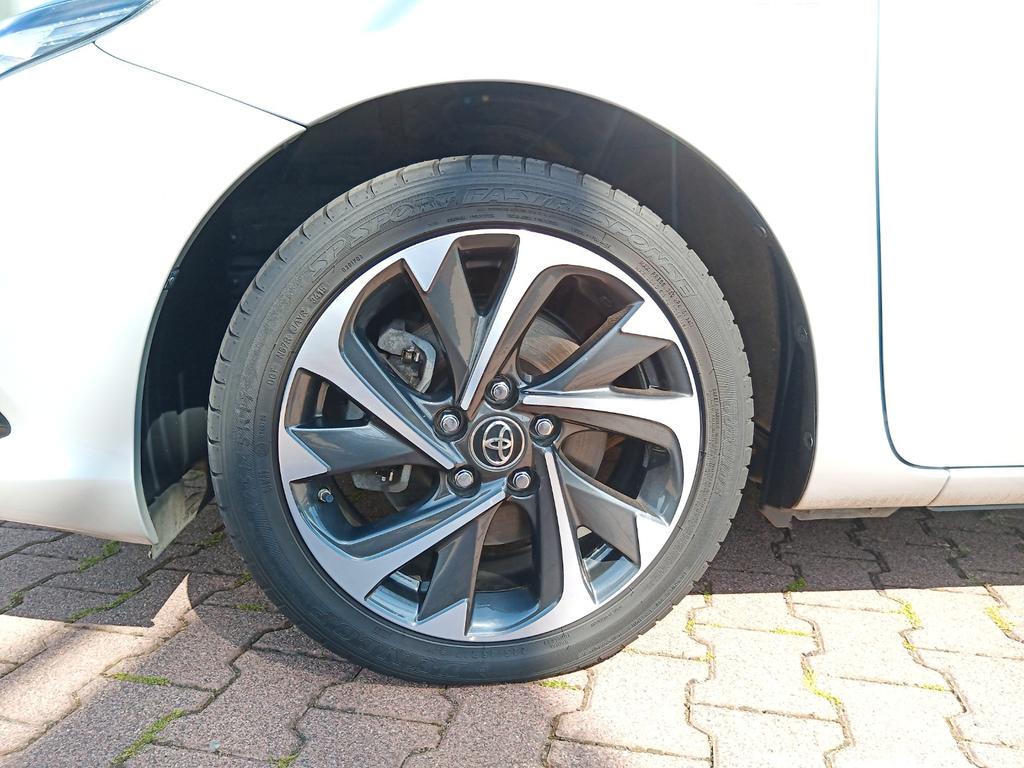 Toyota Auris Touring Sports