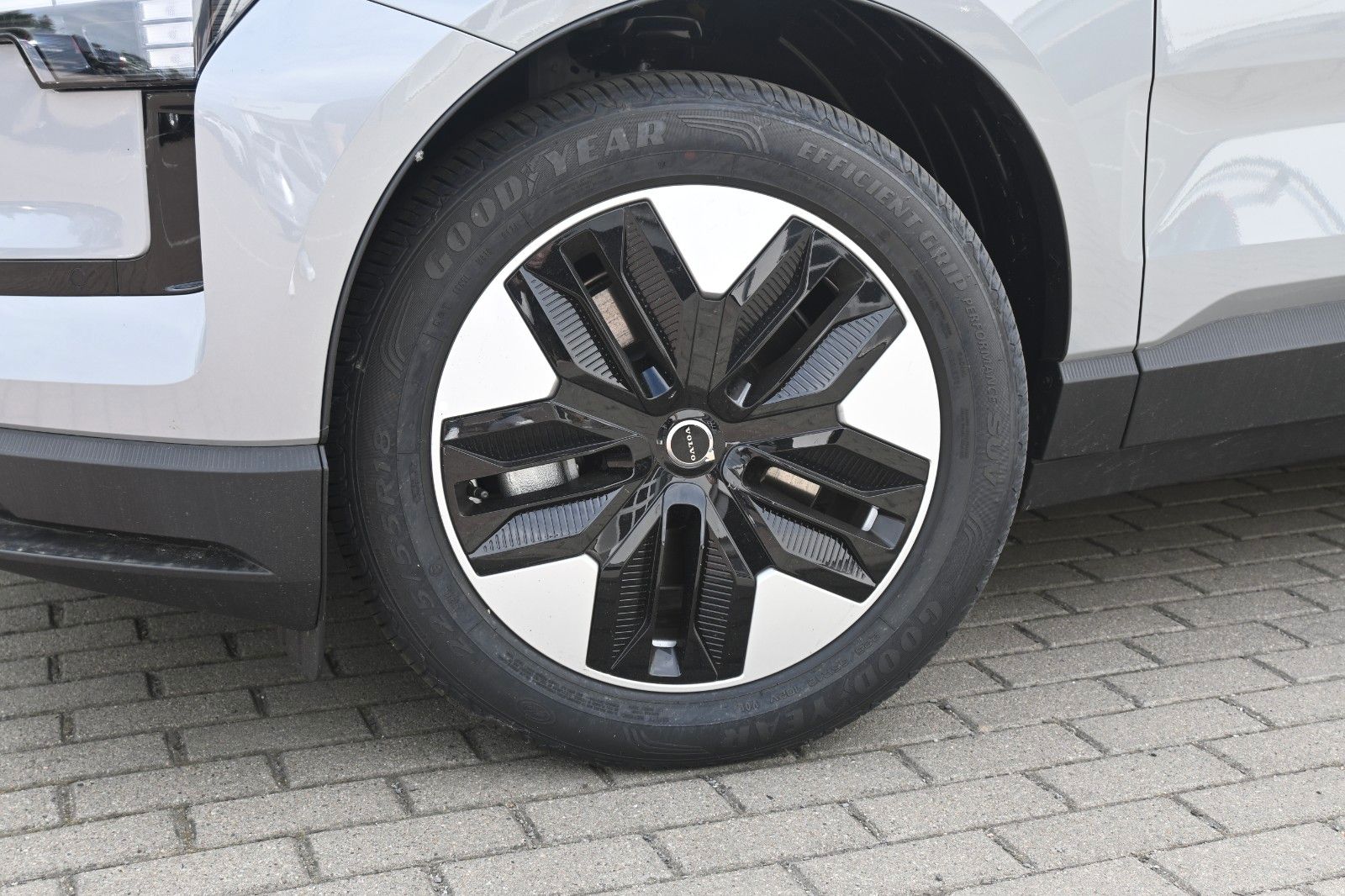 Fahrzeugabbildung Volvo EX30 Single Plus*Winter Paket*Scheibentönung*AHK