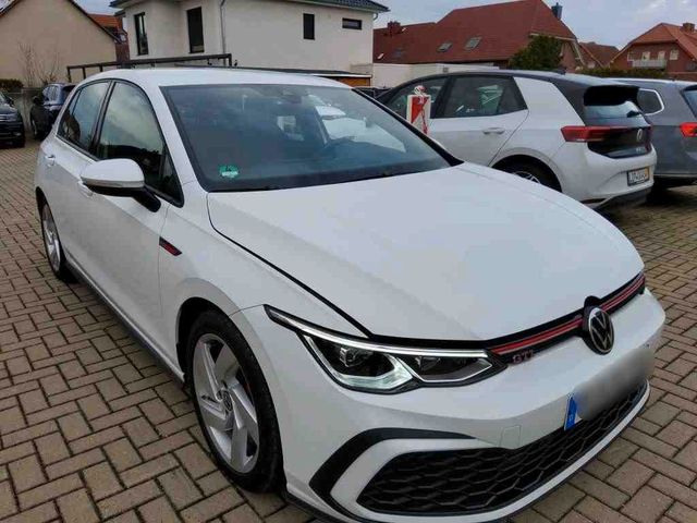 Volkswagen Golf VIII Lim. GTI 2.0TSI*VIRTUAL*LED*NAVI*SHZ*