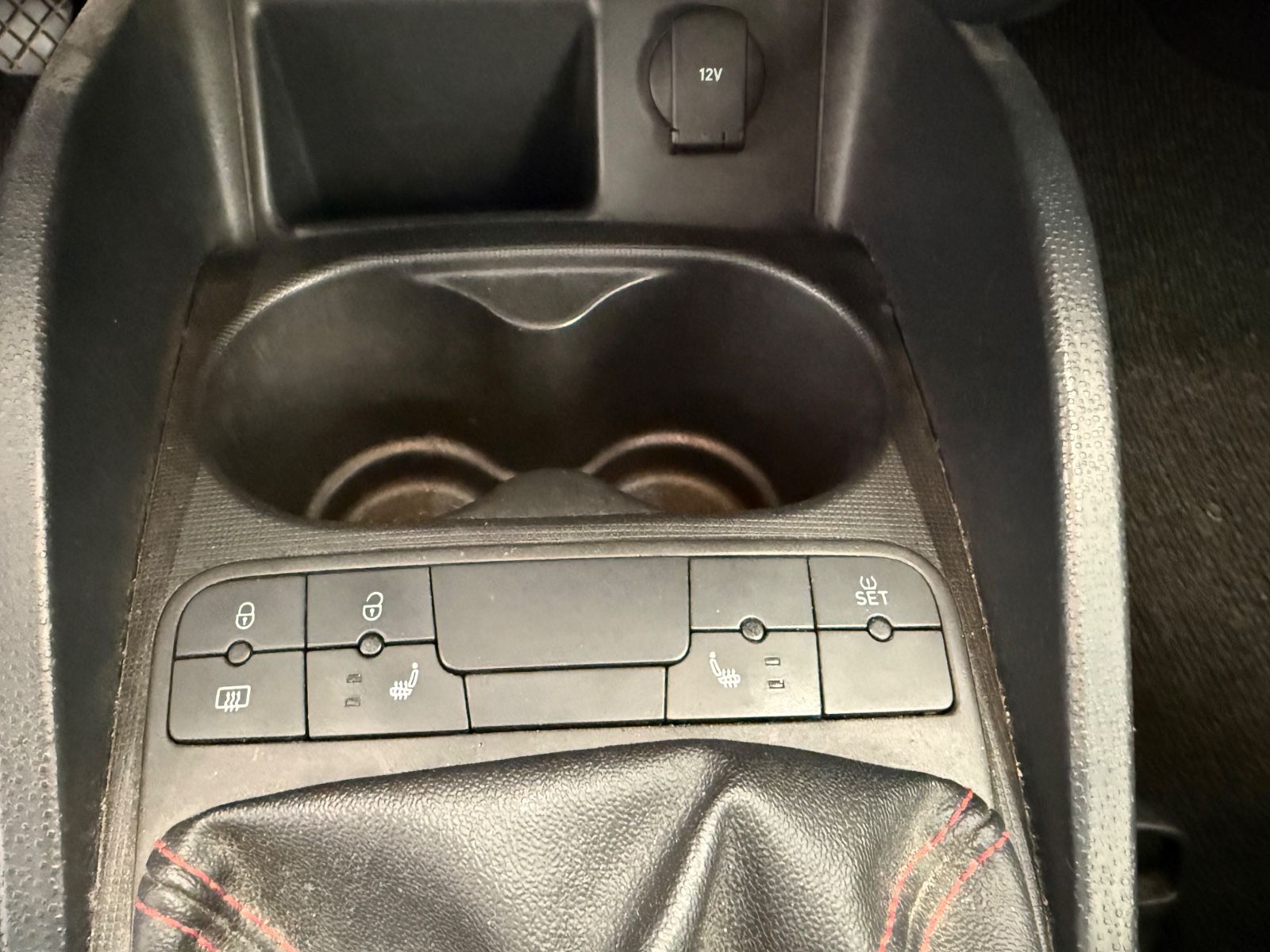 Fahrzeugabbildung SEAT Ibiza Lim. FR, Klimaauto., Sitzheizung