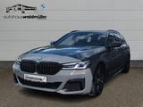BMW 540i xDrive Touring M Sportpaket - mit Benzin-Antrieb: Grau, Kombi, Sportpaket