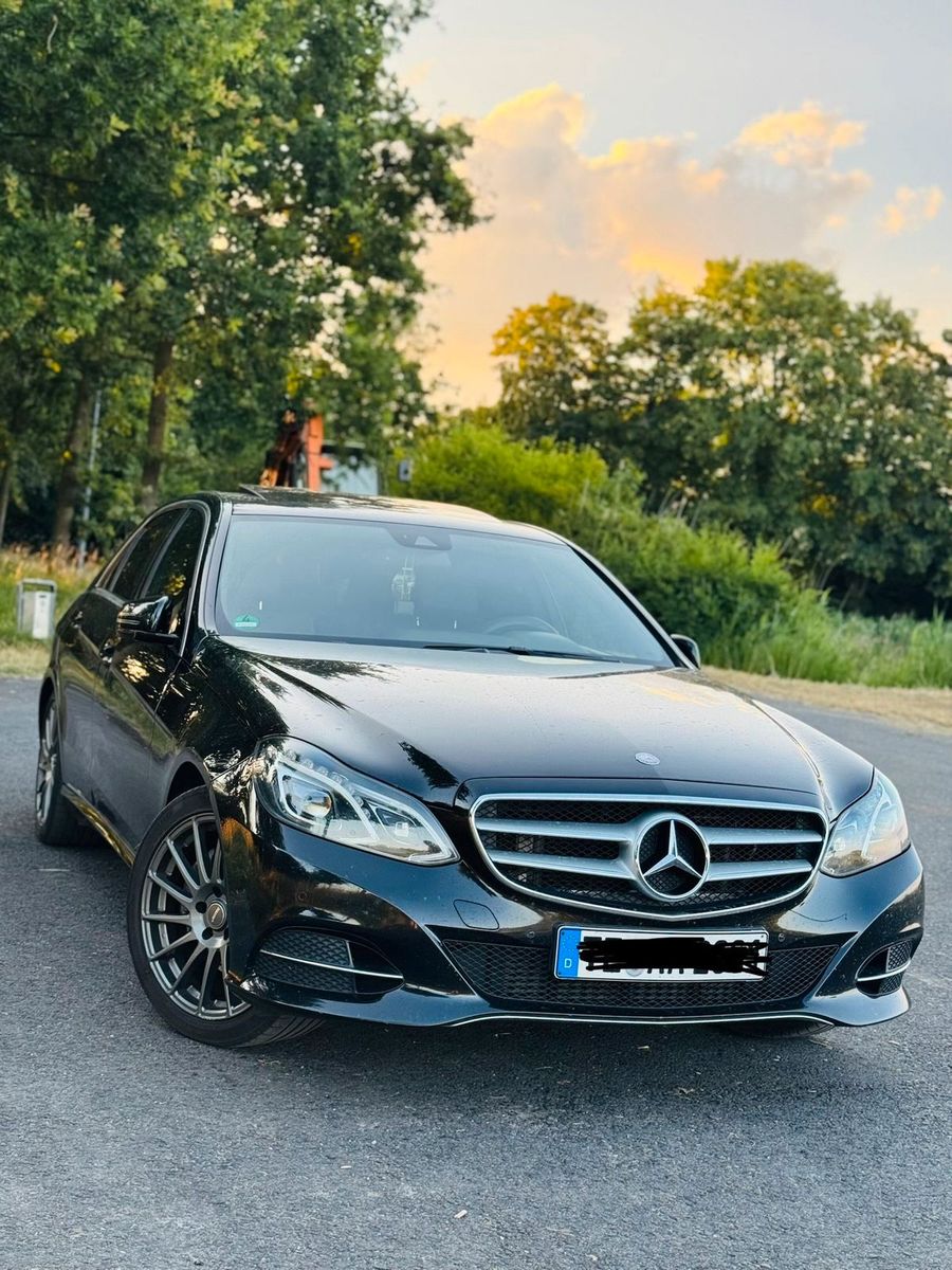 MERCEDES-BENZ Mercedes E-Klasse, E200. Baujahr 2015.
