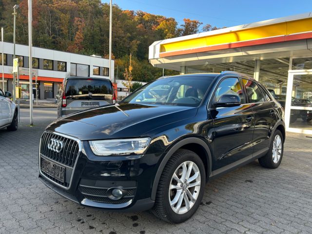 Audi Q3 2.0 TDI,1.Hd,Navy,Xenon,abn.AHK.64tkm,SZ.,18Z