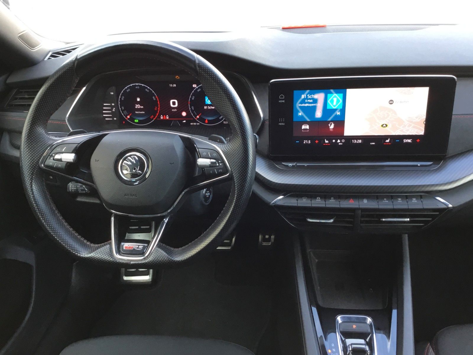 Fahrzeugabbildung SKODA Octavia Combi RS 2.0 TSI DSG+AHK+Head up+Matrix