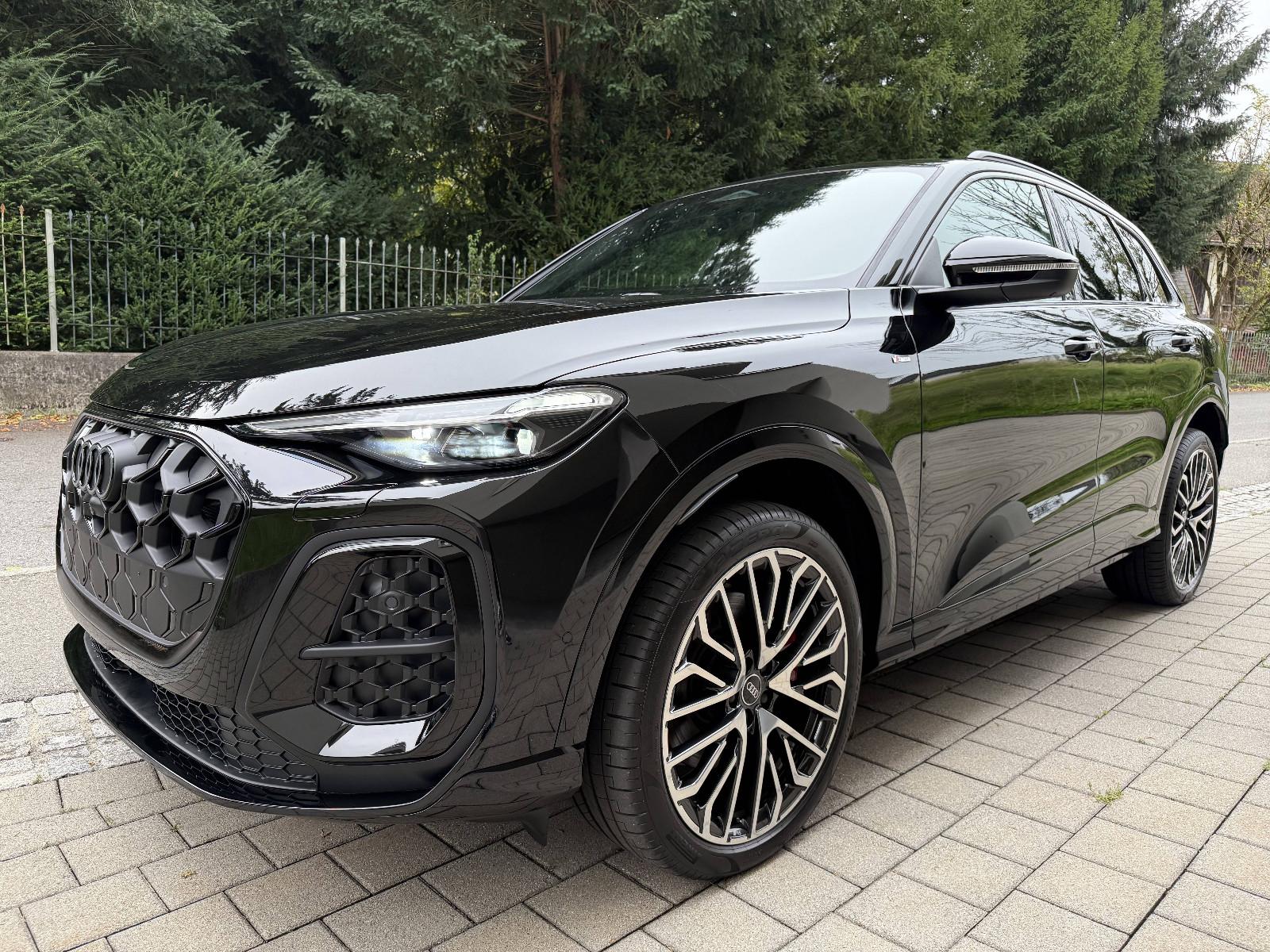 Audi Q5 SUV TDI qu S-line/Tech+/21"/Pano/Zulassung 26