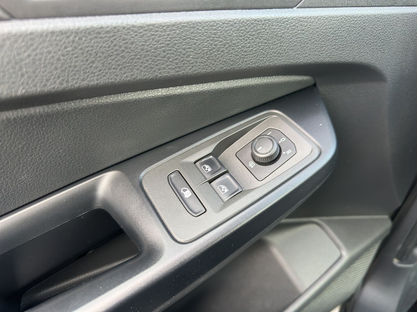 Fahrzeugabbildung Volkswagen Caddy Kasten TDI AHK KLIMA GRA DAB