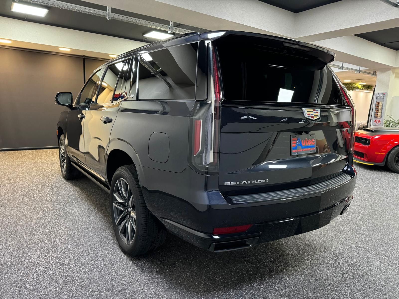 Fahrzeugabbildung Cadillac ESCALADE SPORT-PLATINUM 6.2 V8 -NIGHT VISiON 3 J