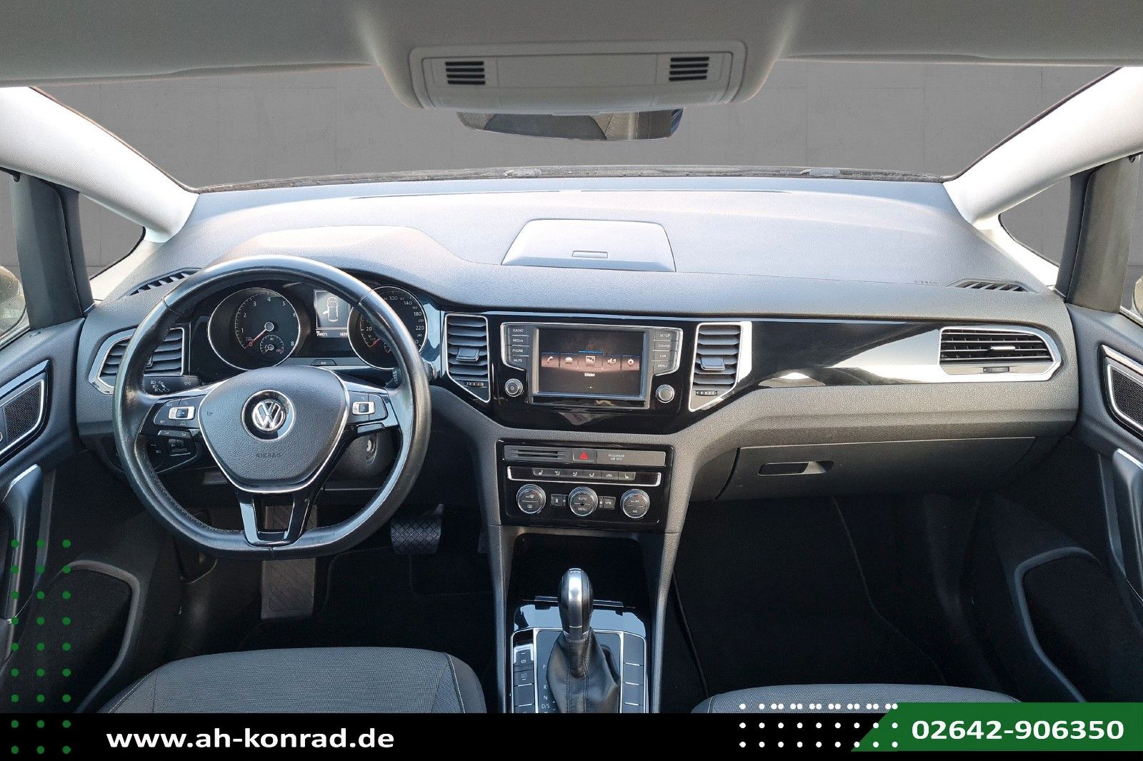 Fahrzeugabbildung Volkswagen Golf Sportsvan 1.4 TSI Standheizung-DSG