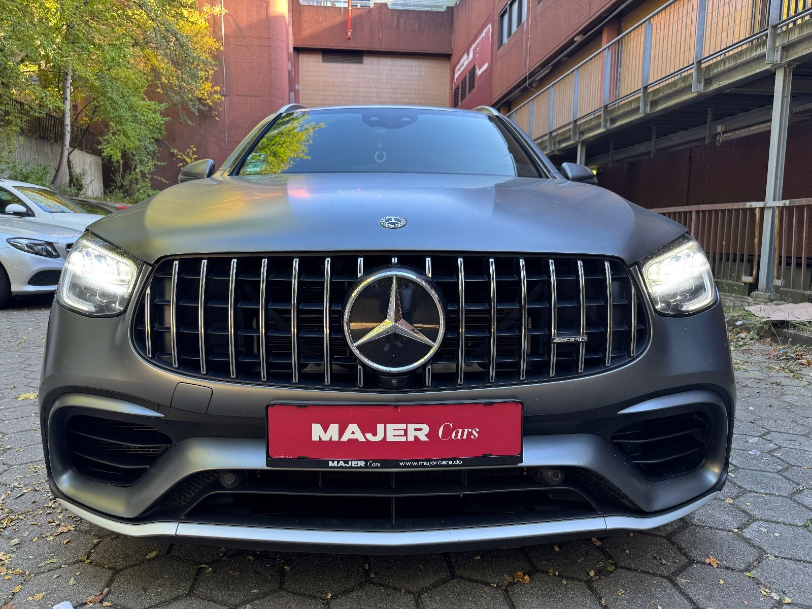 Fahrzeugabbildung Mercedes-Benz GLC 63 AMG 4Matic*BURMESTER*HEADUP*MEMO*LED*TEMP