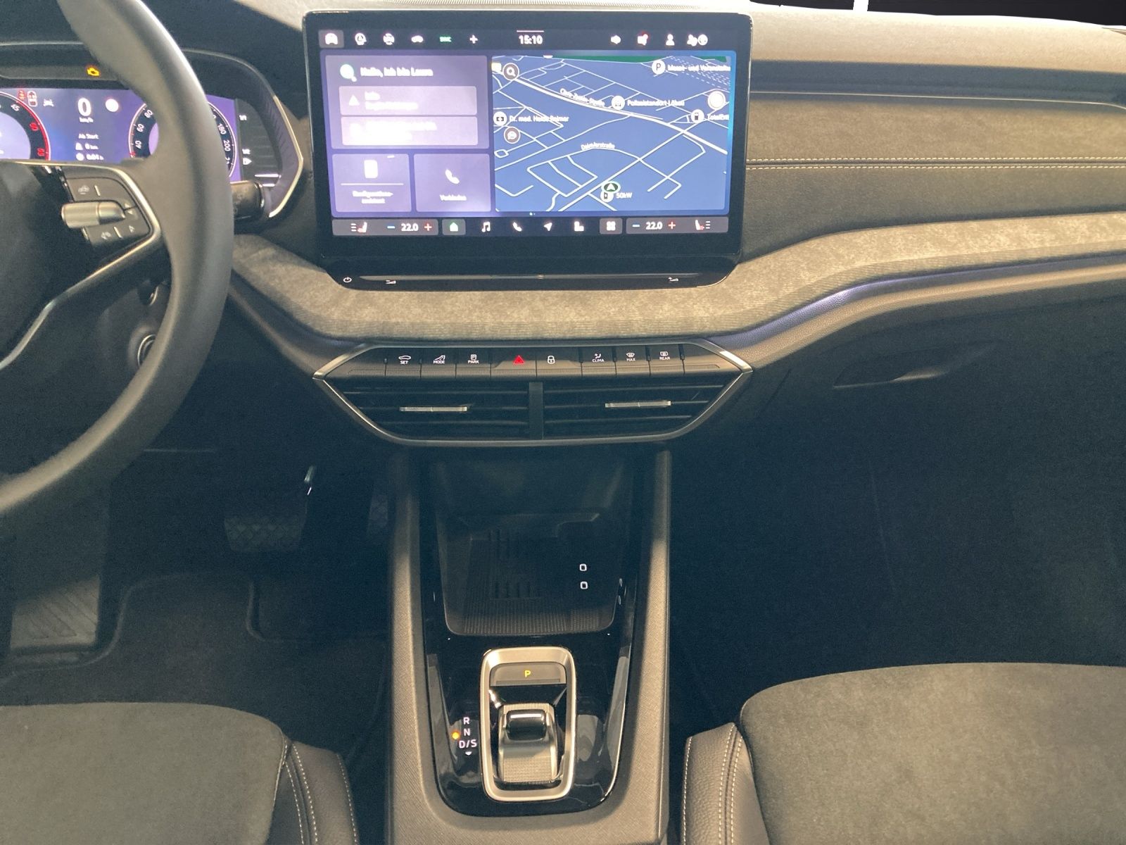 Fahrzeugabbildung SKODA Octavia Combi TDI TOUR DSG ACC MATRIX AHZV