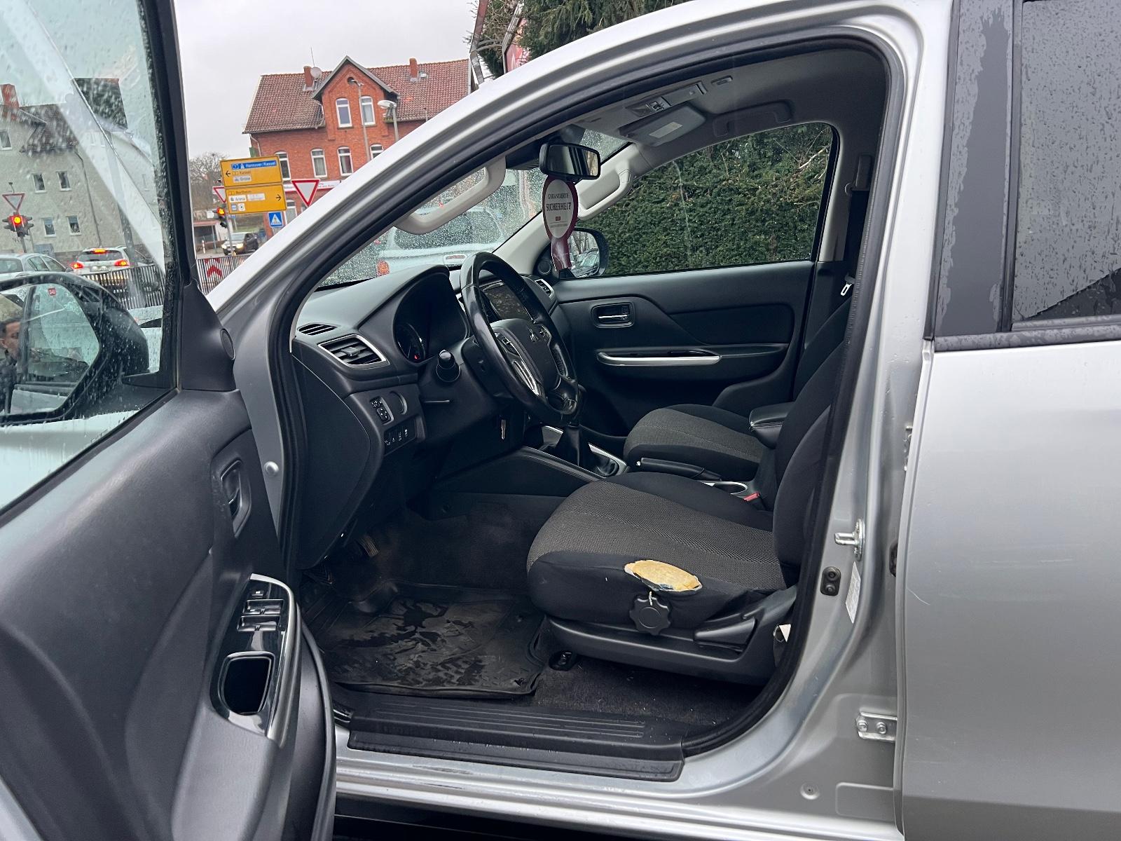 Mitsubishi L200/Doppelkabine 4WD/Kamera/Navi/Euro6/AHK