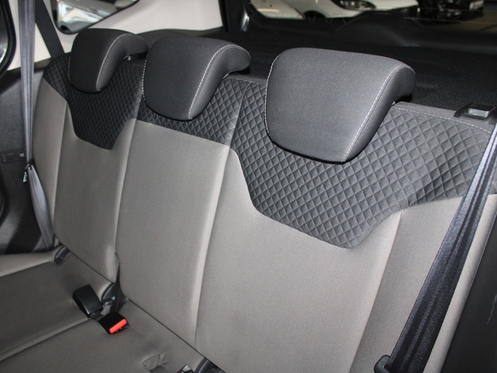 Fahrzeugabbildung Ford Tourneo Courier Trend KLIMA WinterPaket AHK PDC