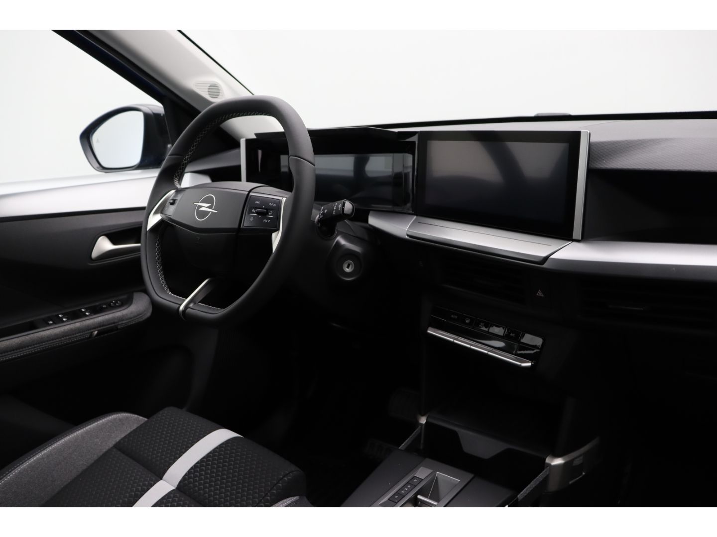 Fahrzeugabbildung Opel Frontera Electric GS 83 kW LED /  Allwetter/ Kam