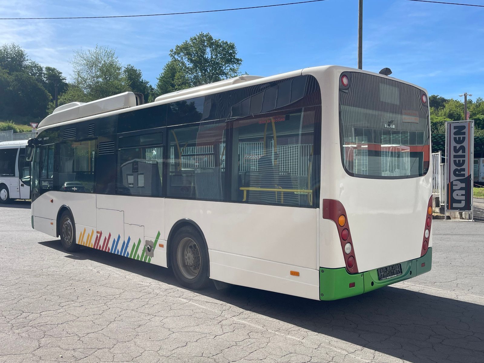 VANHOOL  2013 - Image 5 of 32