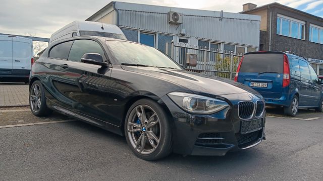 BMW M135i M-PERFORMANCE BI-XENON NAVI LEDER